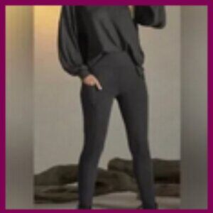 NWOT Cabi Lean Cargo Legging (Grey) XS